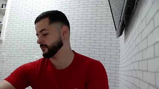 Snapshot of BombeiroHotx chatting on 11/05/25, 12:58 BombeiroHotx online show from 11/05/25, 12:58