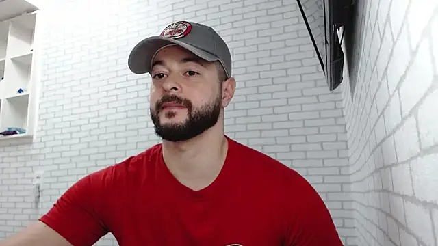 Snapshot of BombeiroHotx chatting on 11/12/25, 09:07 BombeiroHotx online show from 11/12/25, 09:07