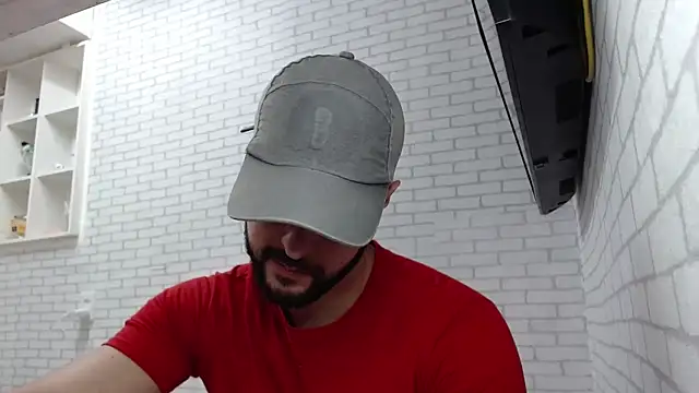 BombeiroHotx online show from 04/18/26, 06:10