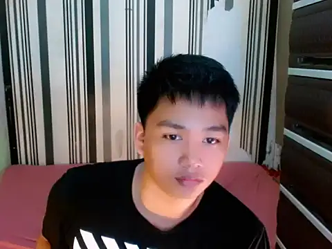 Snapshot of Mister_officer69 chatting on 02/20/26, 05:15 Mister officer69 online show from 02/20/26, 05:15
