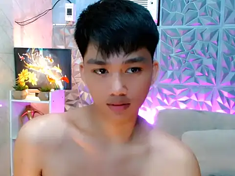 Snapshot of Mister_officer69 chatting on 06/20/26, 01:16 Mister officer69 online show from 06/20/26, 01:16