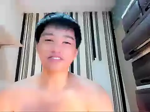 Snapshot of Mister_officer69 chatting on 03/28/26, 06:20 Mister officer69 online show from 03/28/26, 06:20
