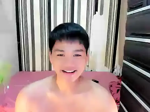 Snapshot of Mister_officer69 chatting on 03/01/26, 02:06 Mister officer69 online show from 03/01/26, 02:06