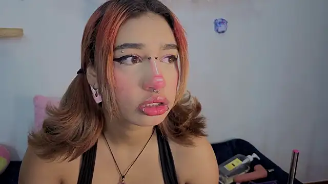 zoelight18 online show from 11/02/25, 09:25