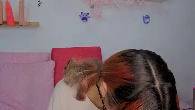 zoelight18 online show from 10/26/25, 09:20