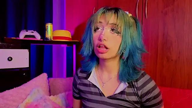 zoelight18 online show from 04/20/26, 06:16