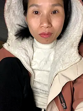 MinHiNi online show from 12/14/25, 06:02