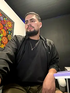 Snapshot of Yuber3 chatting on 09/28/25, 04:36 Yuber3 online show from 09/28/25, 04:36