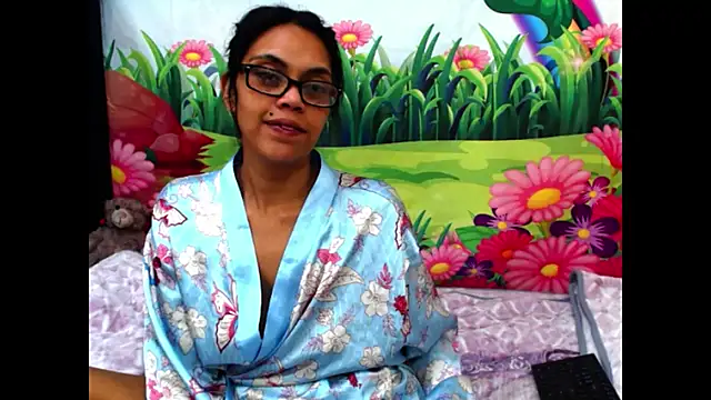 indiandesire4u69 online show from 11/13/25, 04:16