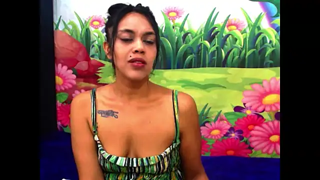 indiandesire4u69 online show from 10/25/25, 08:53