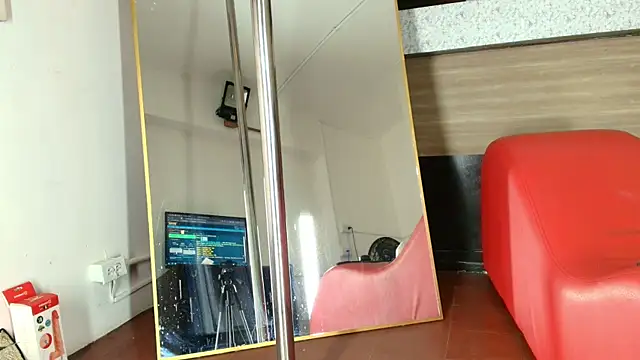  DantFox  online show from 10/08/25, 08:20