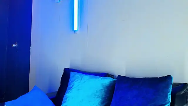  DantFox  online show from 10/17/25, 08:10