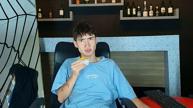  DantFox  online show from 11/05/25, 08:56