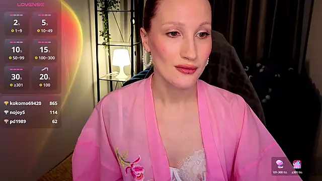 Snapshot of BiancaHelo chatting on 11/30/25, 09:15 BiancaHelo online show from 11/30/25, 09:15