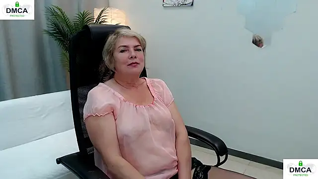 Snapshot of Pion_01 chatting on 06/25/26, 05:12 Pion 01 online show from 06/25/26, 05:12