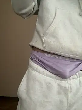 iikangi online show from 03/18/26, 10:21