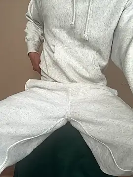 Snapshot of iikangi chatting on 12/20/25, 04:37 iikangi online show from 12/20/25, 04:37