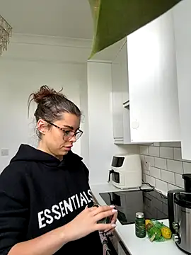 AlitaNova online show from 10/25/25, 10:58