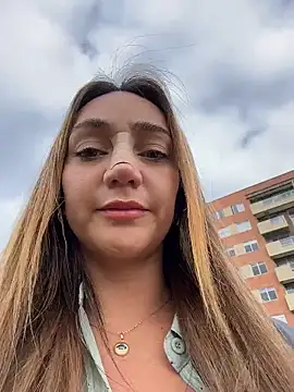 Ninabigtitied online show from 04/19/26, 08:55