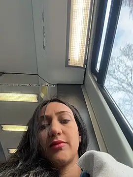 Ninabigtitied online show from 11/12/25, 12:09