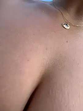 Ninabigtitied online show from 03/15/26, 12:34