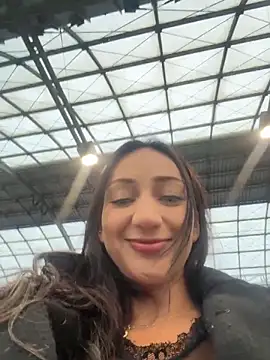 Ninabigtitied online show from 11/15/25, 07:34