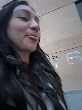 Ninabigtitied online show from 11/23/25, 05:01