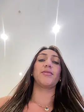 Ninabigtitied online show from 12/18/25, 04:22