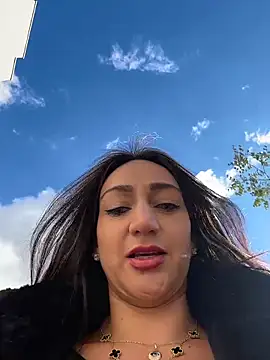 Ninabigtitied online show from 11/20/25, 01:01