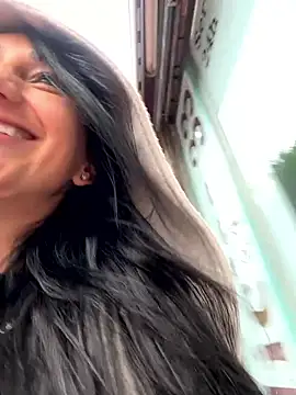 Ninabigtitied online show from 09/28/25, 08:43