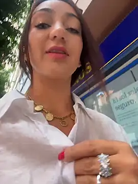 Ninabigtitied online show from 12/14/25, 01:17