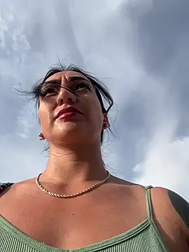 Ninabigtitied online show from 10/08/25, 03:57