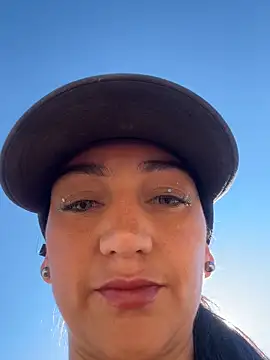 Ninabigtitied online show from 10/07/25, 09:54