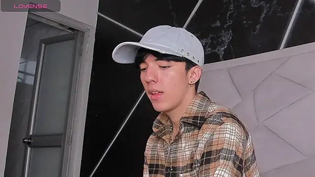 AerumChae online show from 04/15/26, 01:37