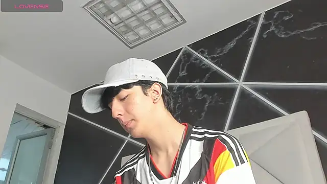 Snapshot of AerumChae chatting on 06/25/26, 12:32 AerumChae online show from 06/25/26, 12:32