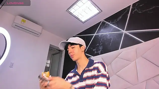 AerumChae online show from 04/23/26, 12:11
