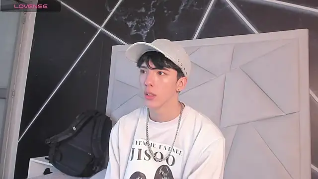 AerumChae online show from 04/04/26, 12:23