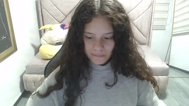 Snapshot of Velvet_Moon_V chatting on 01/14/26, 01:15 Velvet Moon V online show from 01/14/26, 01:15