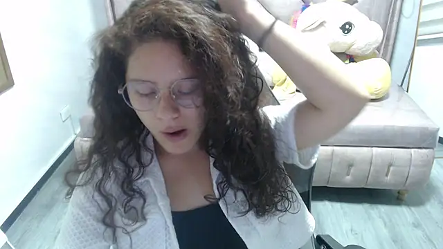 Snapshot of Velvet_Moon_V chatting on 11/01/25, 01:27 Velvet Moon V online show from 11/01/25, 01:27