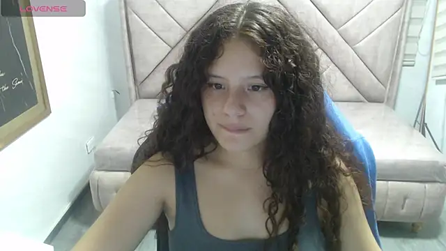 Snapshot of Velvet_Moon_V chatting on 02/12/26, 07:46 Velvet Moon V online show from 02/12/26, 07:46