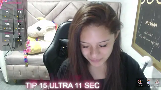 Snapshot of Velvet_Moon_V chatting on 12/04/25, 01:10 Velvet Moon V online show from 12/04/25, 01:10