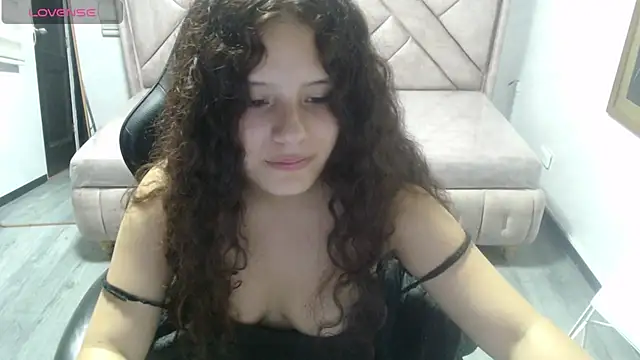 Snapshot of Velvet_Moon_V chatting on 02/23/26, 07:47 Velvet Moon V online show from 02/23/26, 07:47