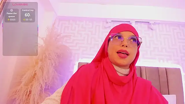 naishaa  online show from 03/26/26, 06:39