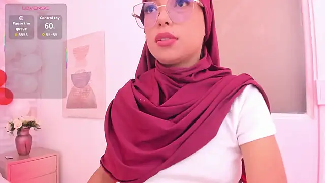 Snapshot of naishaa_ chatting on 02/12/26, 07:46 naishaa online show from 02/12/26, 07:46