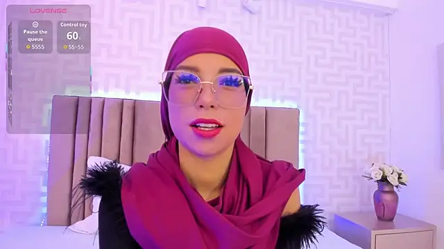 Snapshot of naishaa_ chatting on 06/25/26, 04:56 naishaa online show from 06/25/26, 04:56