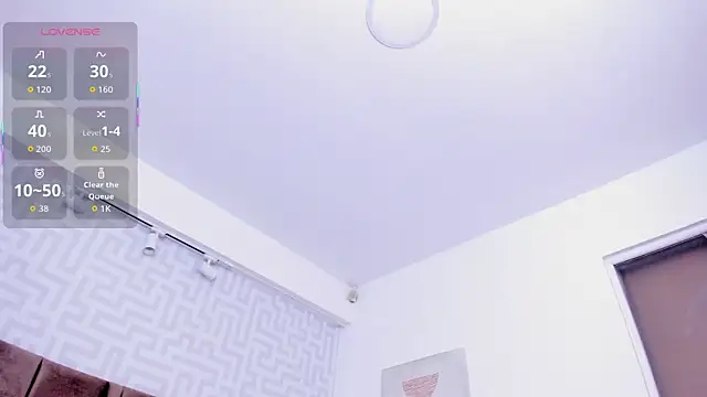 naishaa  online show from 12/13/25, 08:04