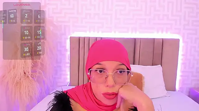 naishaa  online show from 03/31/26, 06:21