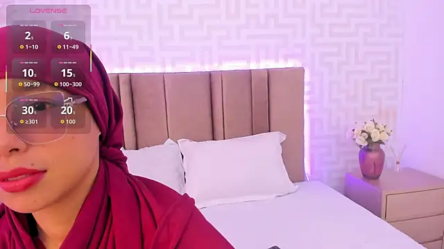 Snapshot of naishaa_ chatting on 05/25/26, 03:22 naishaa online show from 05/25/26, 03:22