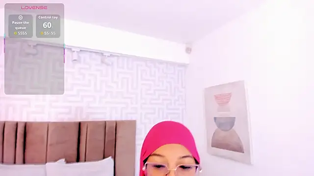 naishaa  online show from 03/13/26, 01:27