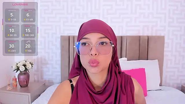 Snapshot of naishaa_ chatting on 02/02/26, 06:51 naishaa online show from 02/02/26, 06:51